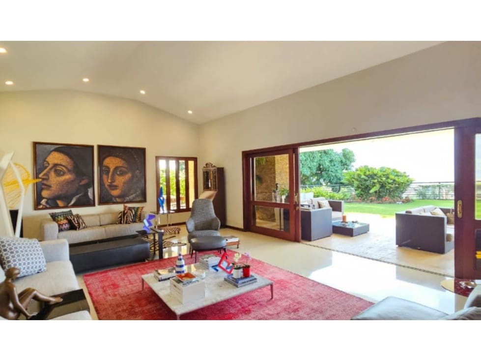 Foto 2 de Casa en Cerro Verde, Caracas