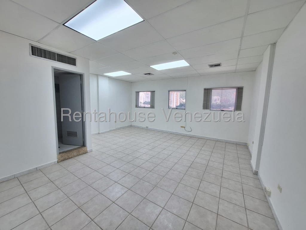 Foto 4 de Local comercial en El Parral, Valencia