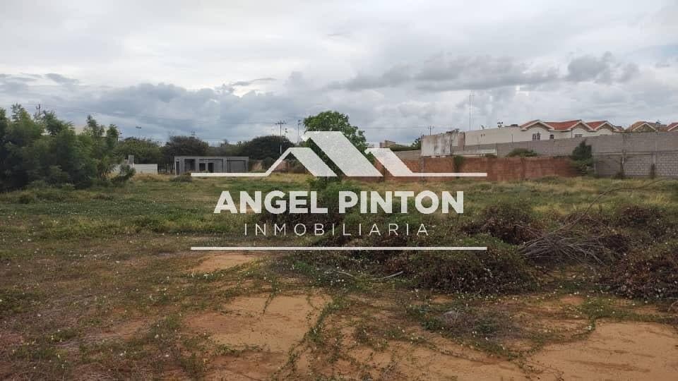 Foto 3 de Terreno en Lago Mar Beach, Maracaibo