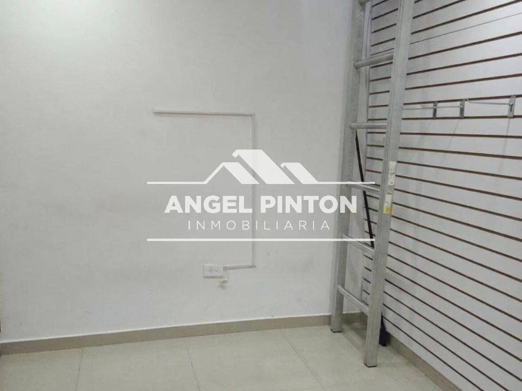 Local comercial en Avenida Las Delicias, Maracaibo
