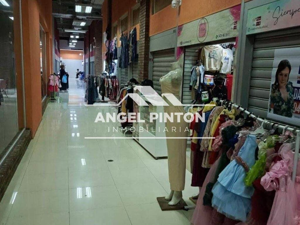 Foto 2 de Local comercial en Avenida Las Delicias, Maracaibo