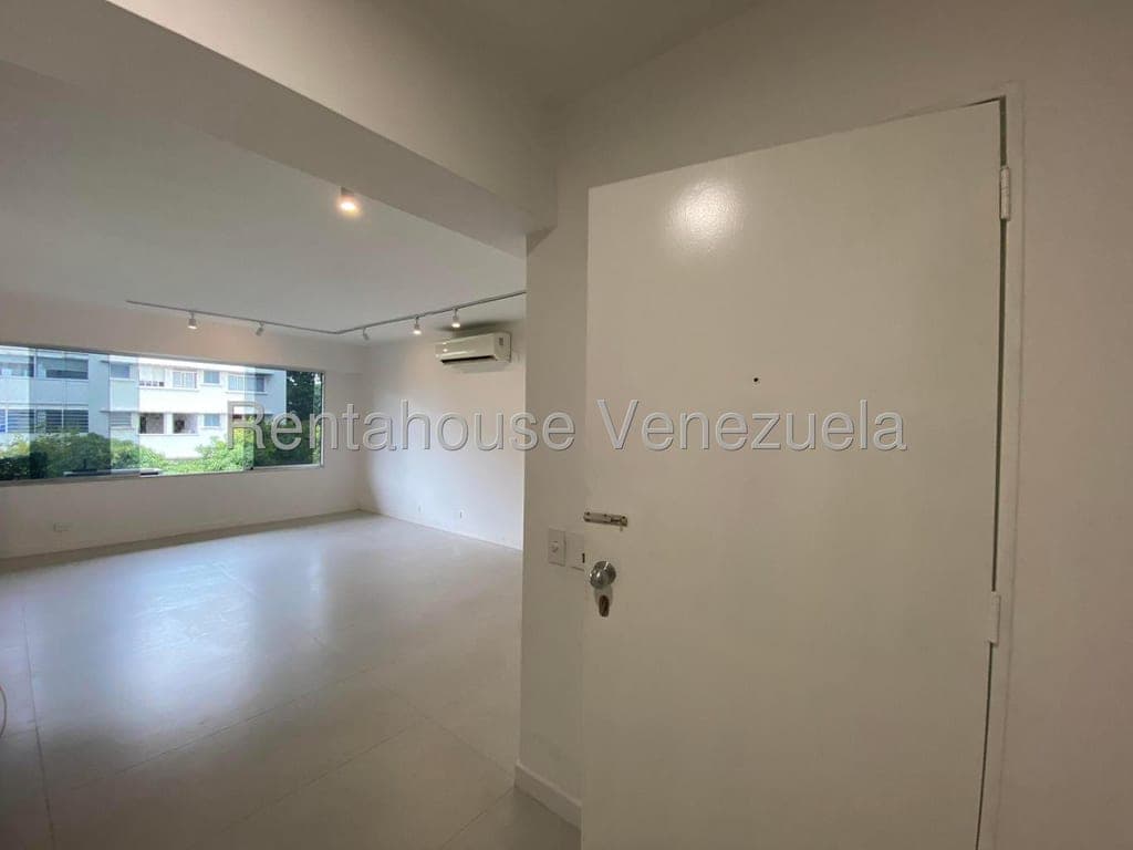 Foto 6 de Apartamento en Los Palos Grandes, Caracas