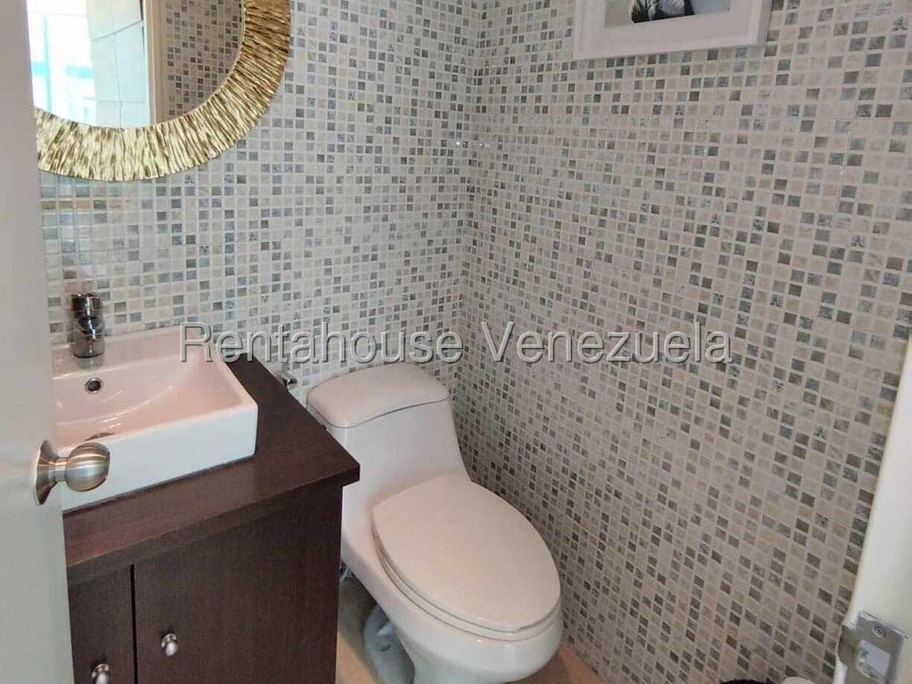 Foto 10 de Apartamento en Los Naranjos de las Mercedes, Caracas