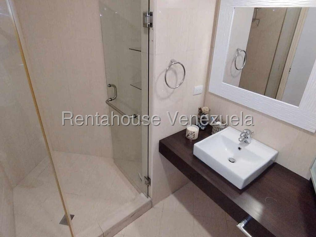 Foto 12 de Apartamento en Los Naranjos de las Mercedes, Caracas