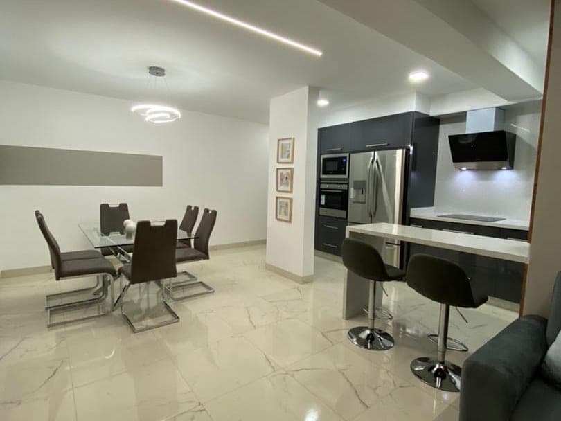 Foto 3 de Apartamento en Urbanización El Bosque, Maracay