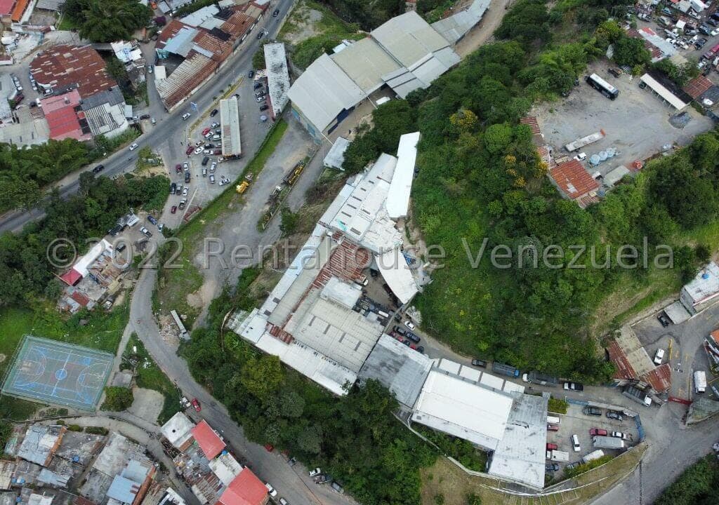 Foto 2 de Galpón en La Trinidad, Caracas