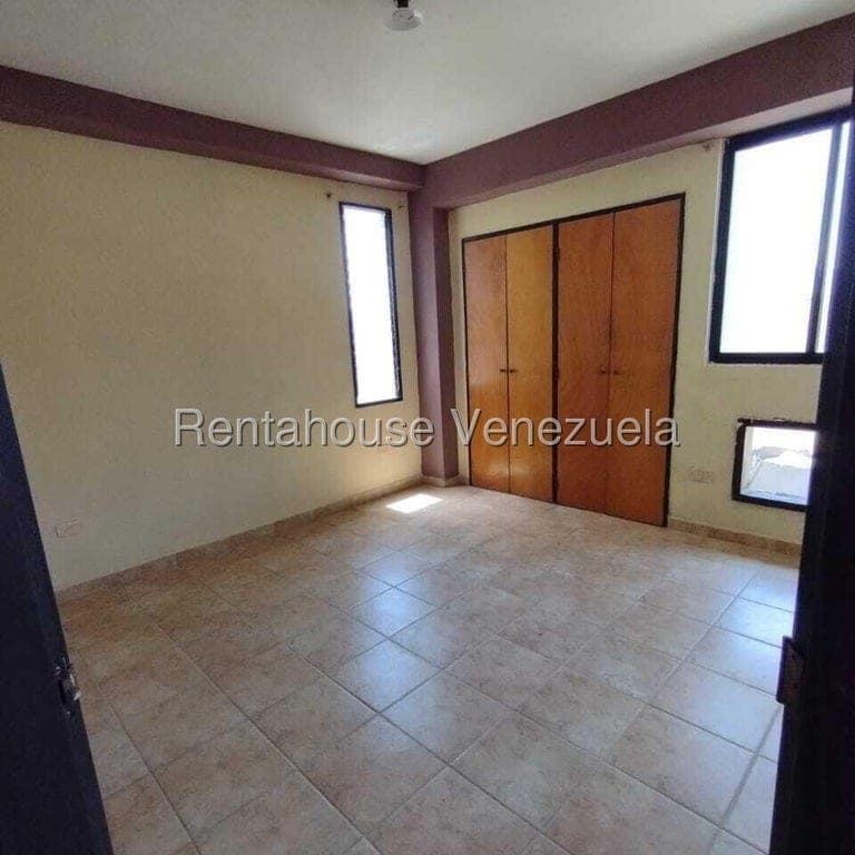 Foto 9 de Apartamento en Lomas del Este, Valencia