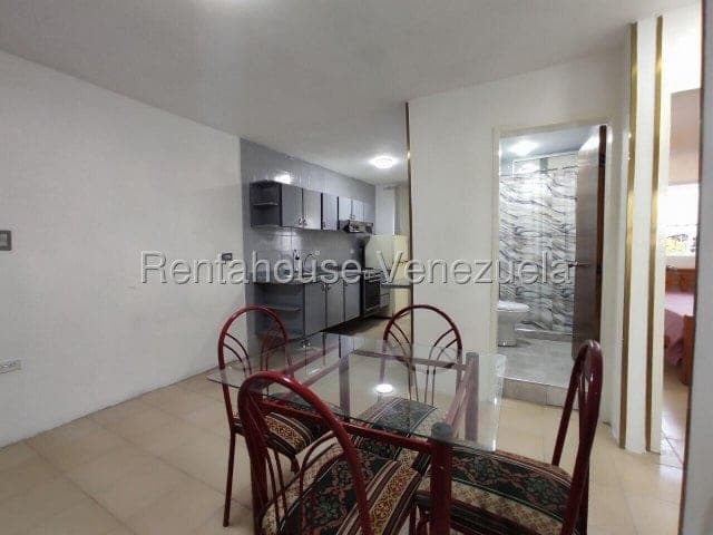 Foto 2 de Apartamento en Los Samanes, Maracay