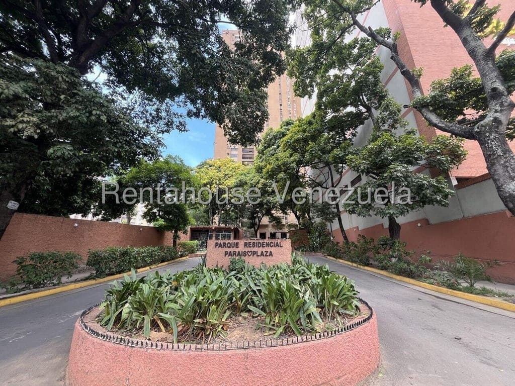 Foto 2 de Apartamento en El Paraíso, Caracas