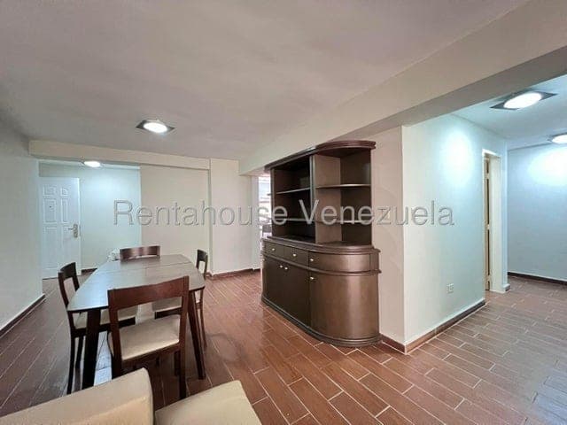 Foto 2 de Apartamento en Urbanizacion Los Chaguaramos, Maracay