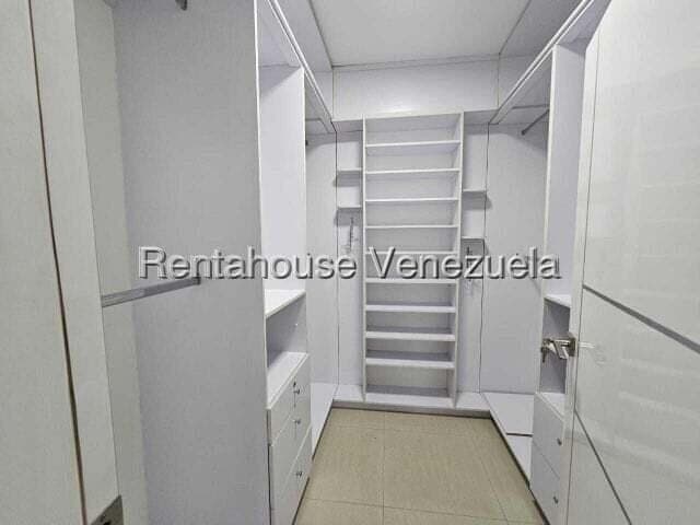 Foto 10 de Apartamento en Urbanización Base Aragua, Maracay