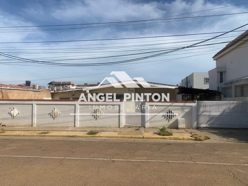 Casa en Altos del Pilar, Maracaibo