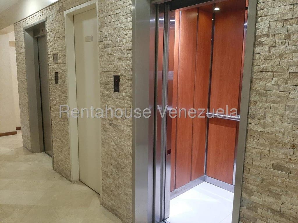 Foto 9 de Apartamento en La Alameda, Caracas