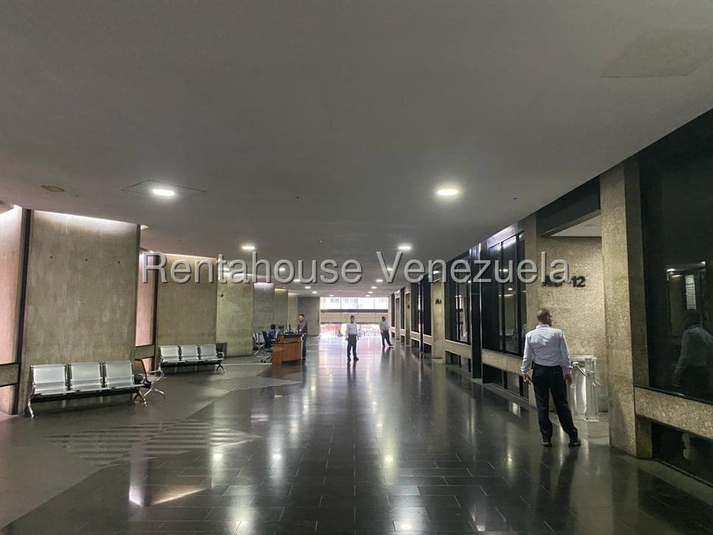 Foto 11 de Oficina en Prados del Este, Caracas