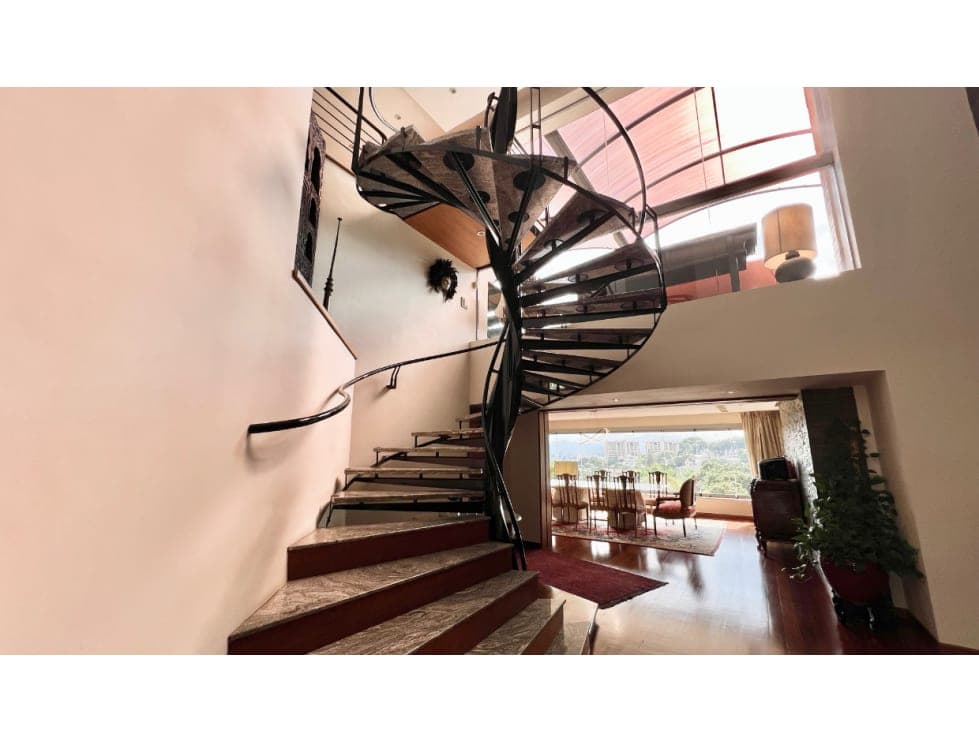Foto 2 de Apartamento en Los Palos Grandes, Caracas