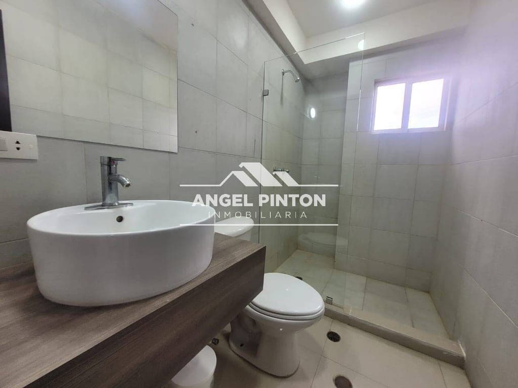 Foto 11 de Apartamento en Avenida Cecilio Acosta, Maracaibo