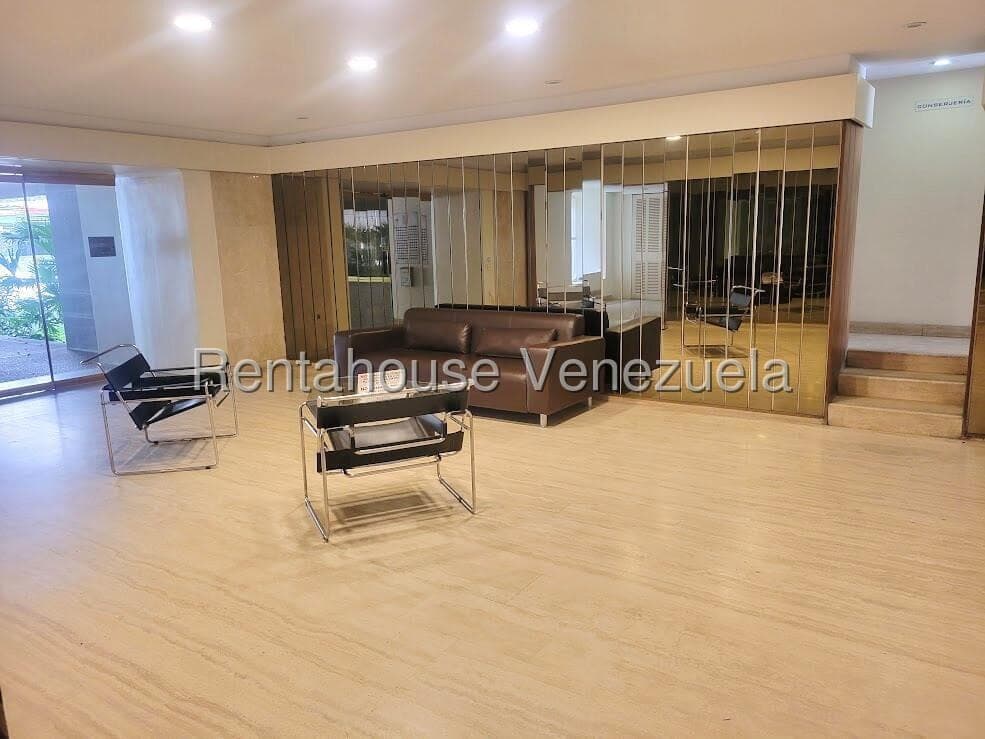 Foto 3 de Apartamento en Los Palos Grandes, Caracas