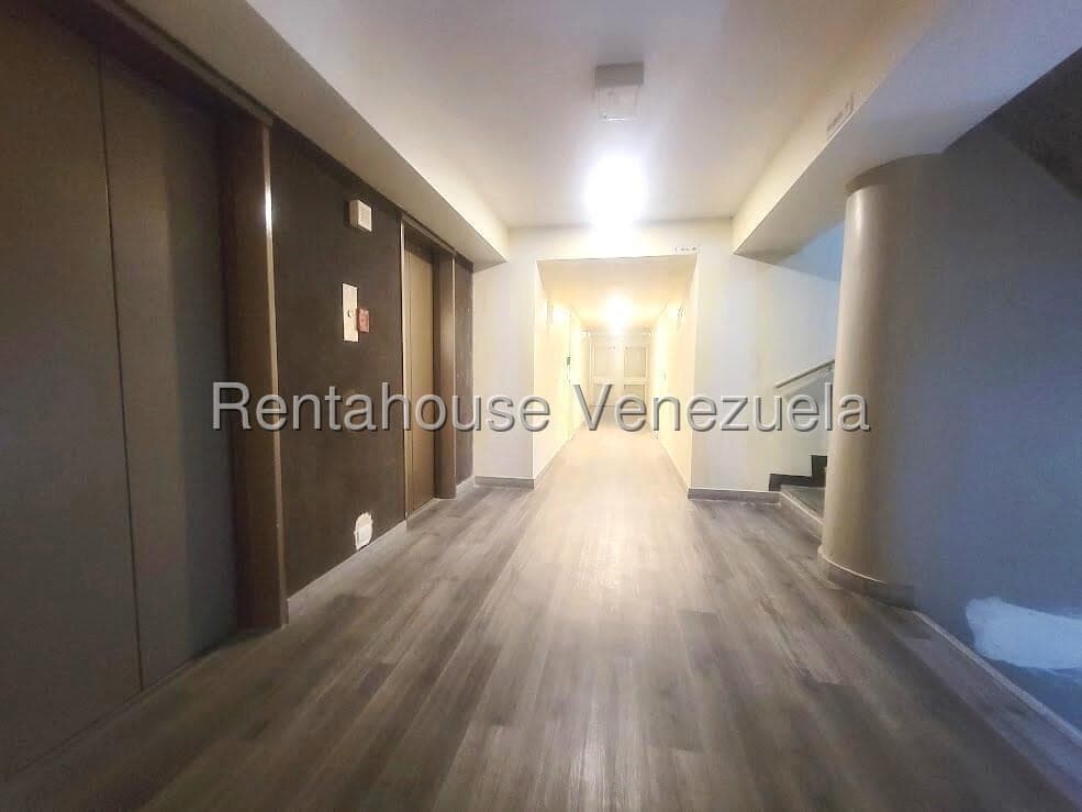 Foto 4 de Apartamento en Los Palos Grandes, Caracas