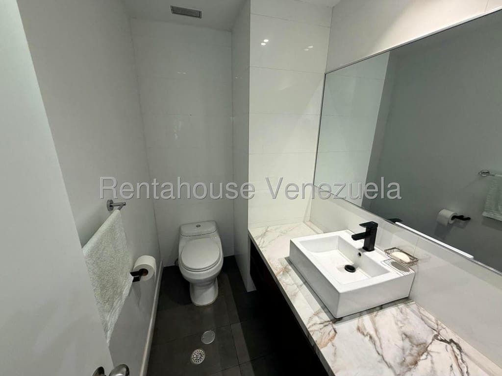 Foto 8 de Apartamento en Los Naranjos de las Mercedes, Caracas