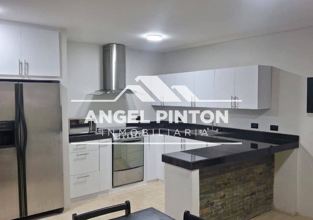 Apartamento en Avenida El Milagro, Maracaibo