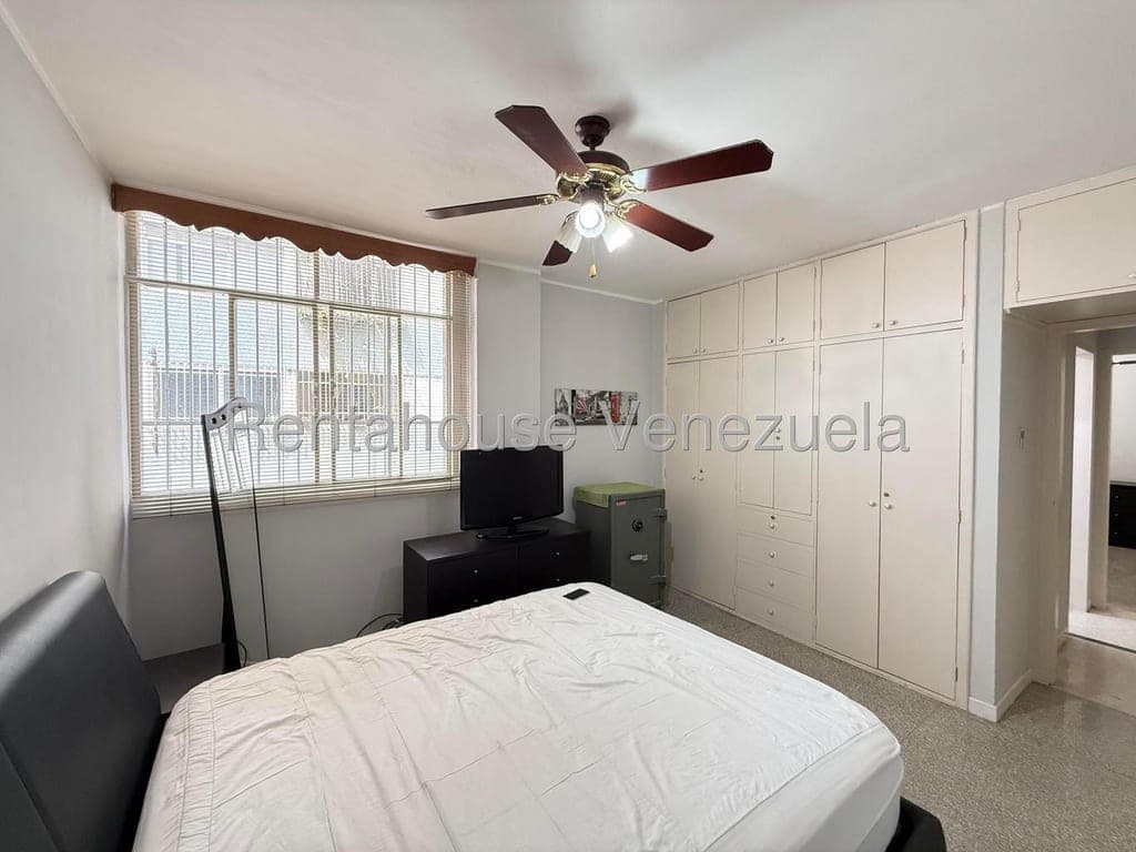Foto 9 de Apartamento en Los Palos Grandes, Caracas