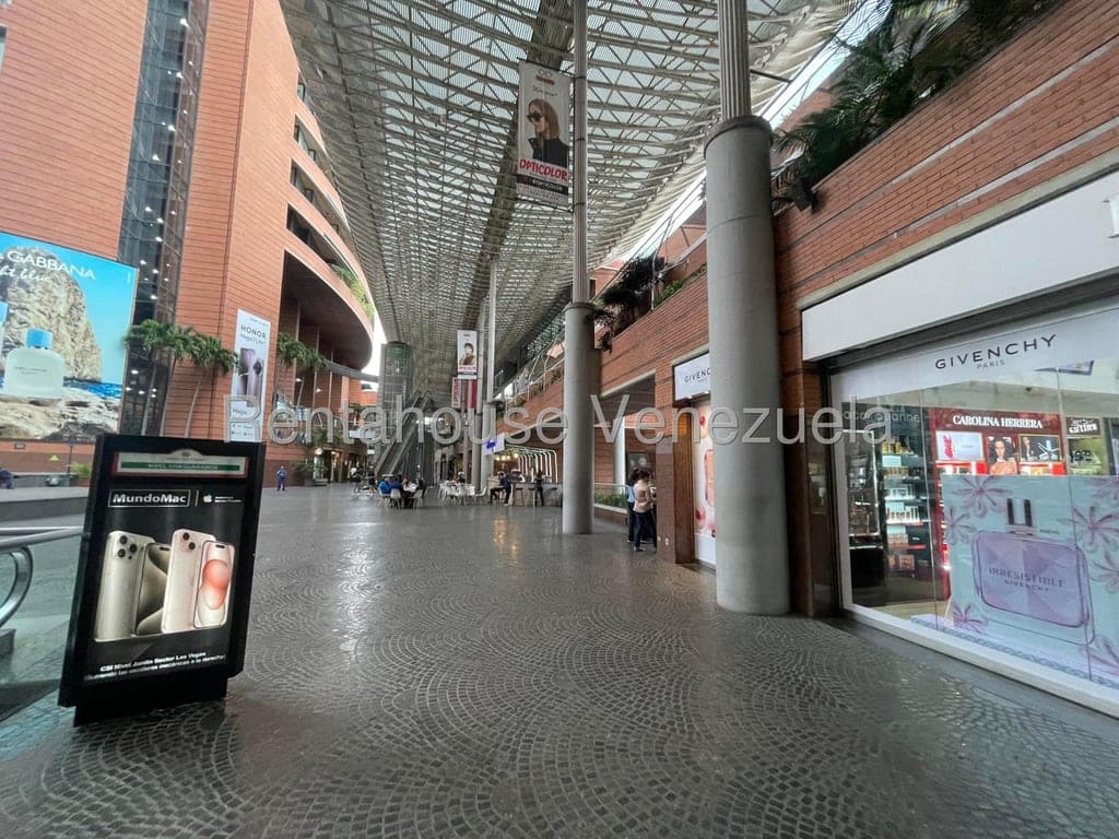 Foto 2 de Local comercial en Chacao, Caracas