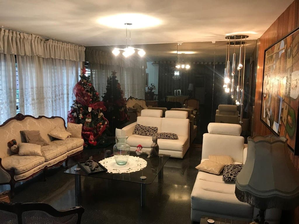 Foto 2 de Casa en El Marqués, Caracas