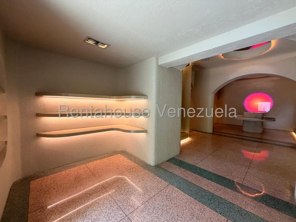 Foto 4 de Local comercial en Altamira, Caracas