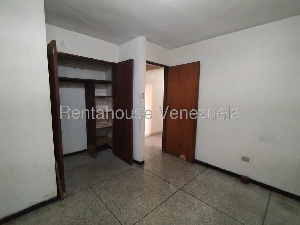 Foto 10 de Apartamento en Avenida Lara, Valencia