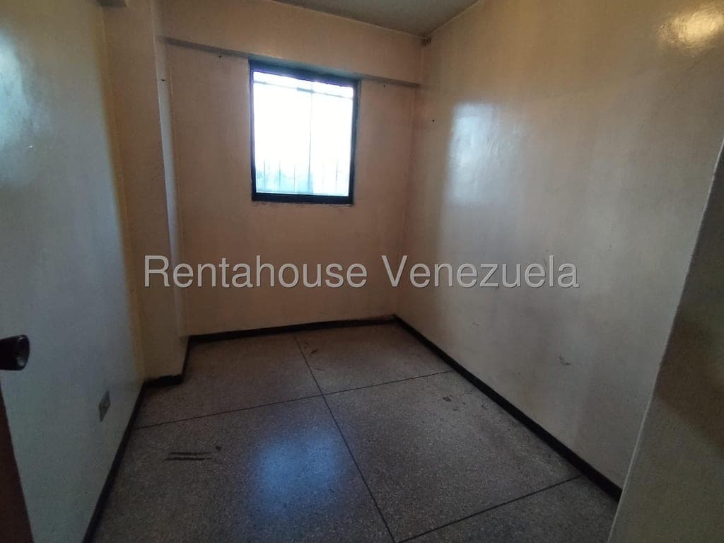 Foto 12 de Apartamento en Avenida Lara, Valencia