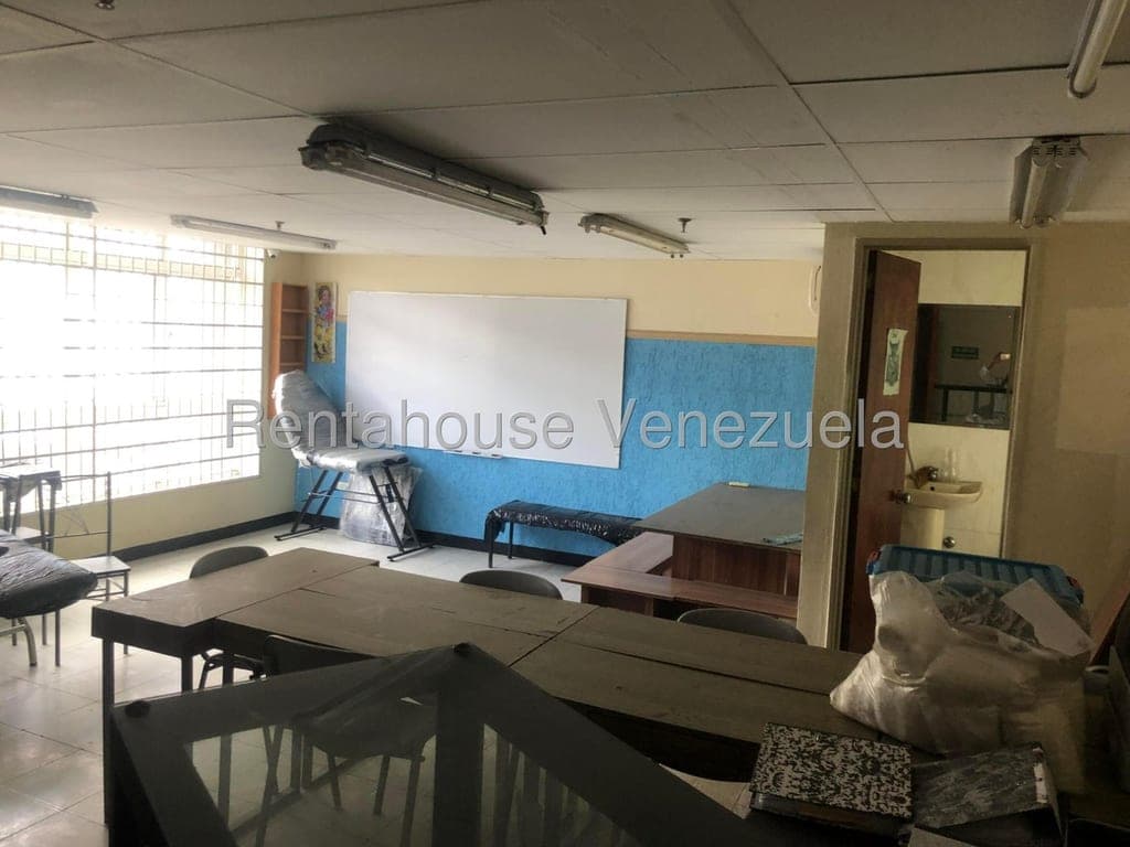 Foto 6 de Oficina en Sabana Grande, Caracas
