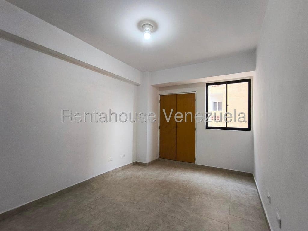 Foto 11 de Apartamento en El Parral, Valencia