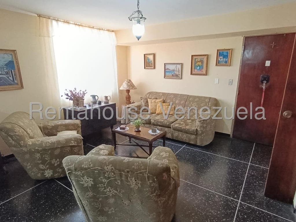 Foto 6 de Apartamento en El Paraíso, Caracas