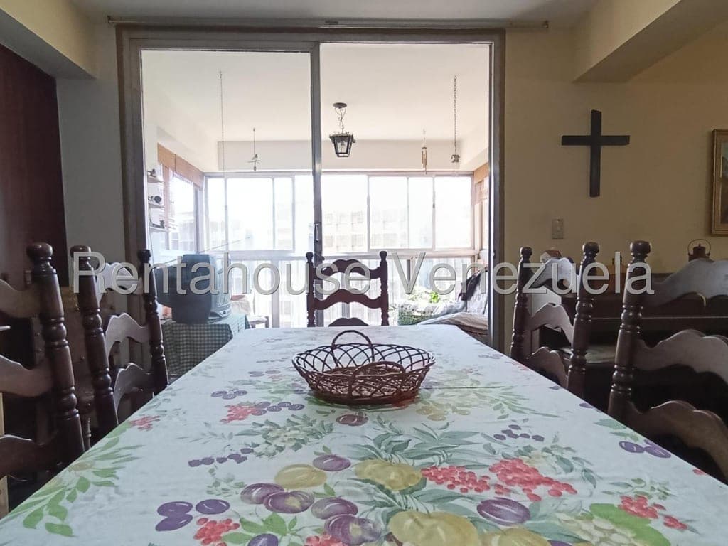 Foto 8 de Apartamento en El Paraíso, Caracas