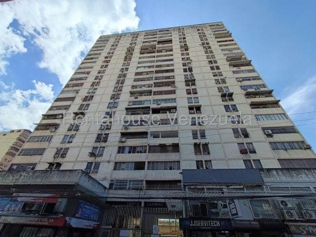 Apartamento en Zona Centro Maracay, Maracay