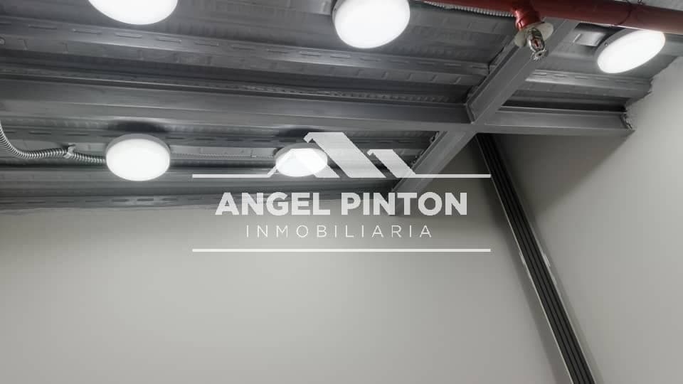 Local comercial en Avenida Las Delicias, Maracaibo