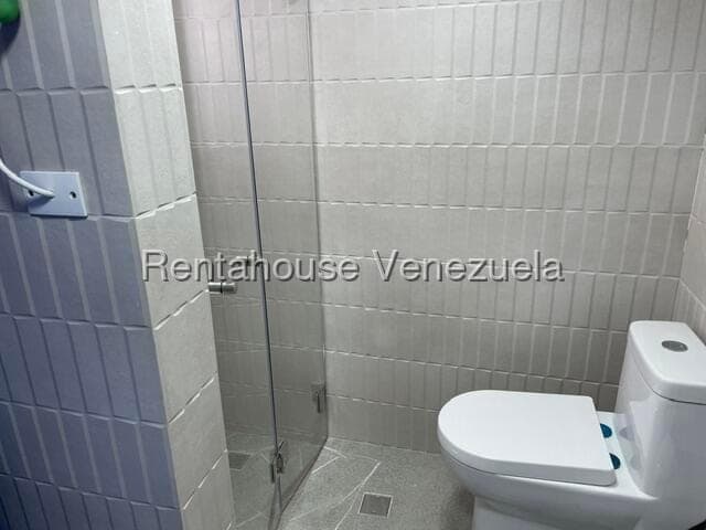 Foto 11 de Apartamento en Los Palos Grandes, Caracas