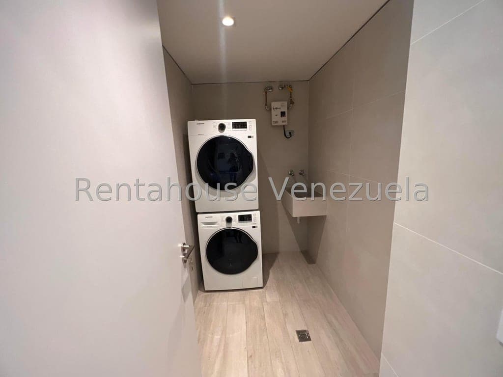 Foto 8 de Apartamento en Campo Alegre, Caracas