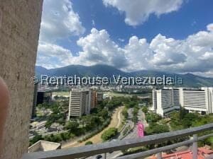 Foto 4 de Apartamento en Lomas de Las Mercedes, Caracas
