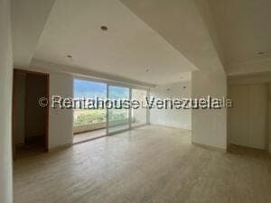 Foto 8 de Apartamento en Lomas de Las Mercedes, Caracas