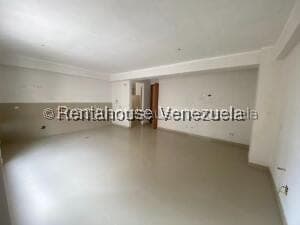 Foto 9 de Apartamento en Lomas de Las Mercedes, Caracas