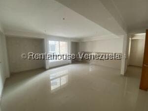 Foto 10 de Apartamento en Lomas de Las Mercedes, Caracas