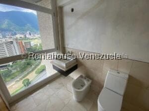 Foto 12 de Apartamento en Lomas de Las Mercedes, Caracas