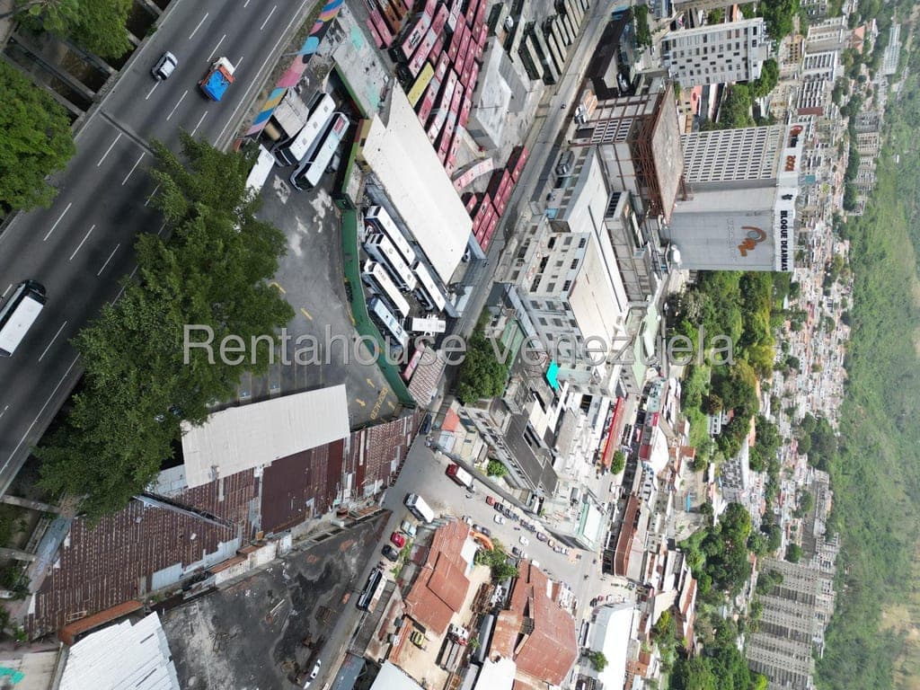 Foto 4 de Galpón en San Martín, Caracas
