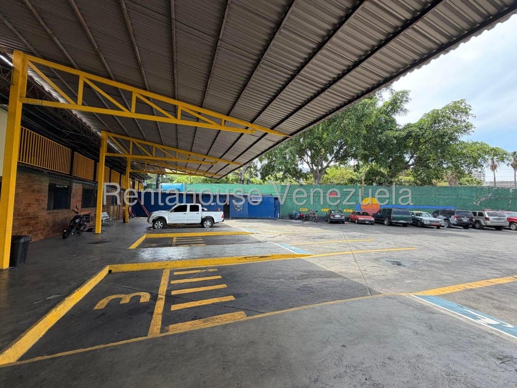 Foto 7 de Galpón en San Martín, Caracas