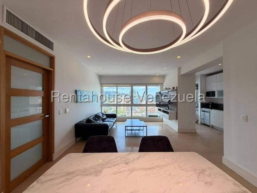 Foto 5 de Apartamento en Lomas de Las Mercedes, Caracas