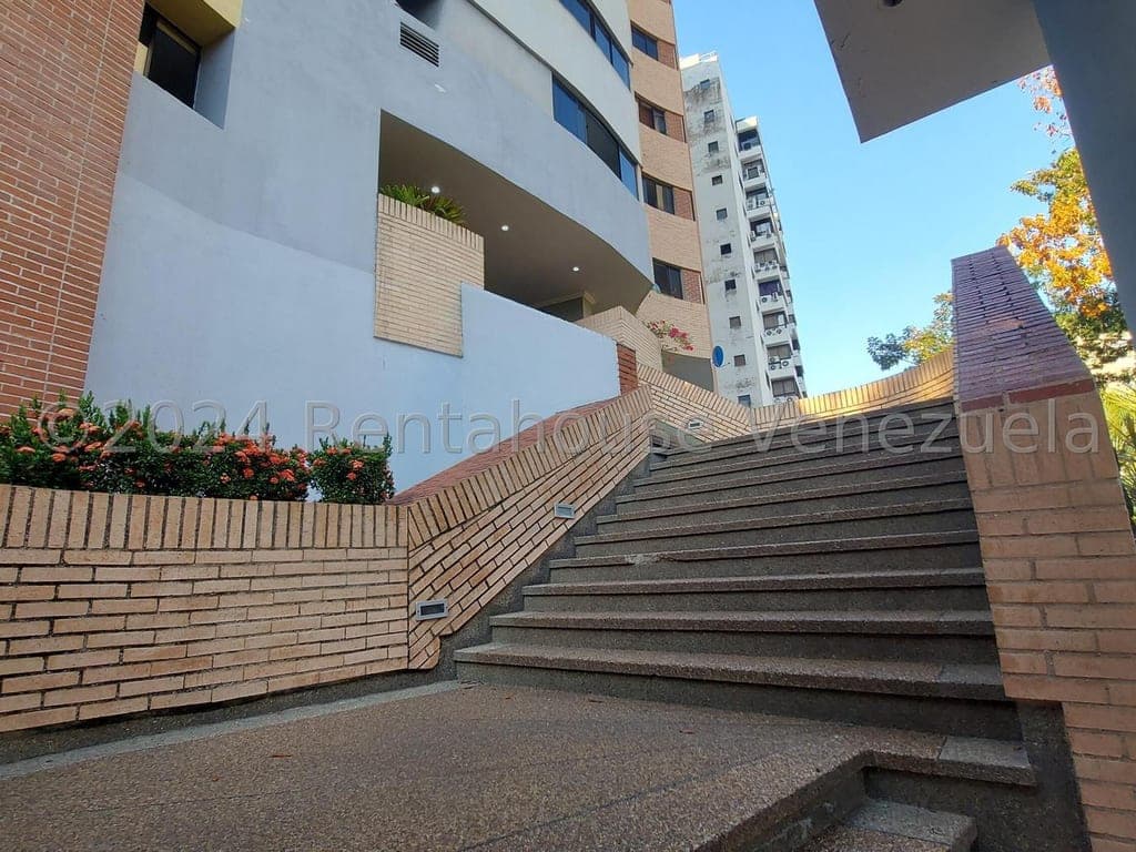 Foto 2 de Apartamento en El Parral, Valencia