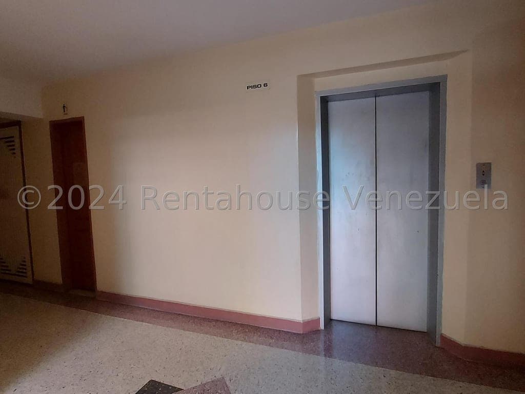 Foto 11 de Apartamento en El Parral, Valencia