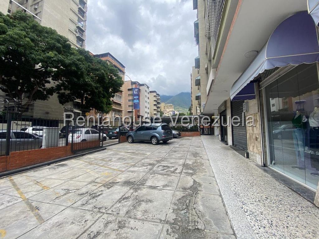 Foto 5 de Local comercial en Los Palos Grandes, Caracas