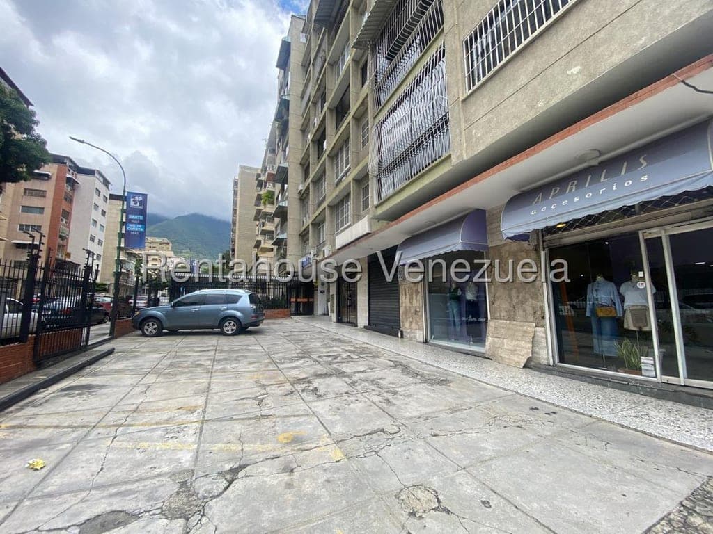 Foto 6 de Local comercial en Los Palos Grandes, Caracas